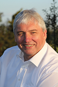 Uwe Arndt 2016 05 12 rgb 200 x 300px