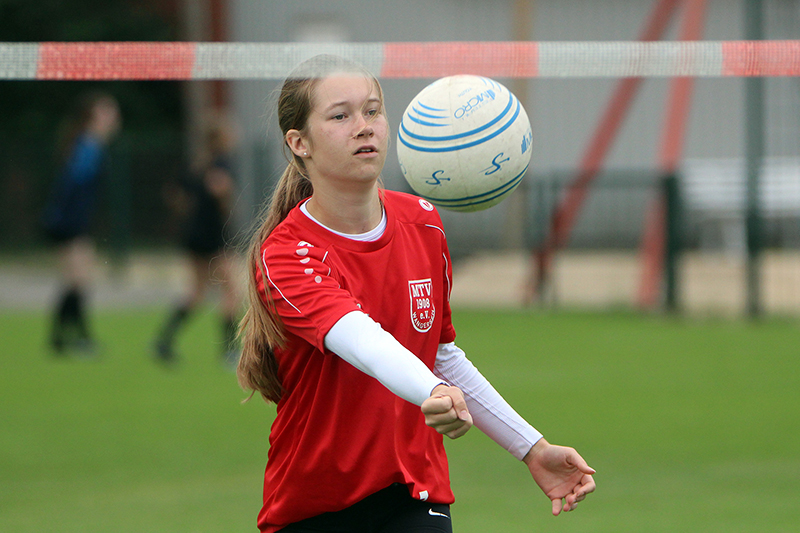 Lia Hinck 800 x 533px